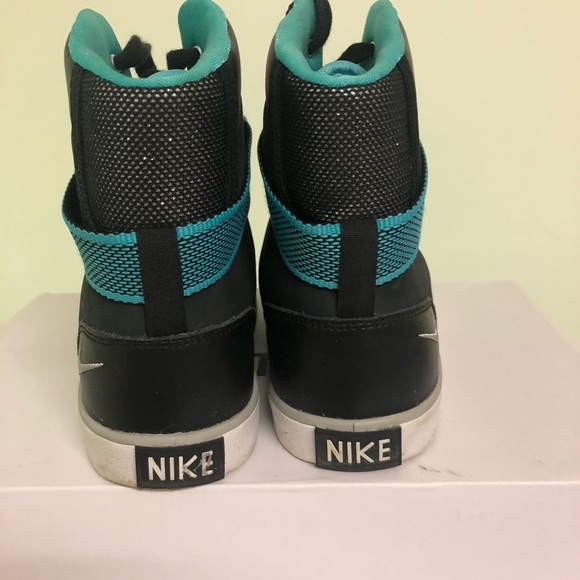 GIRL/WOMEN SNEAKERS - Picture 3 of 3